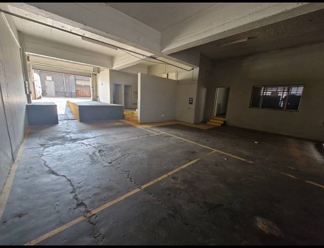 133M² WAREHOUSE TO LET IN DENVER